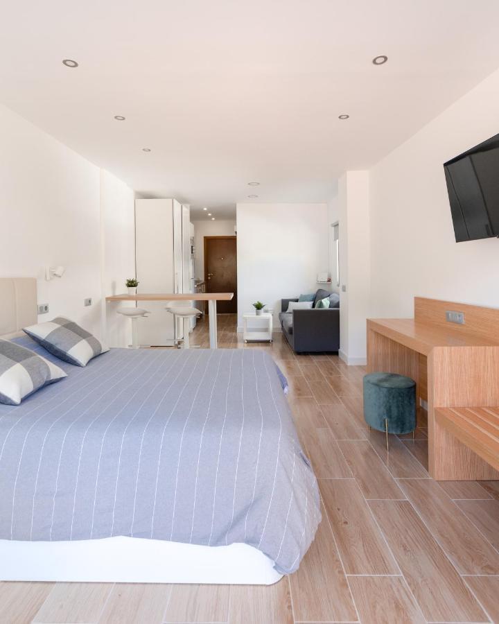 Palmeras Playa Studio: Pools, Beach, Sun & Shore Puerto de la Cruz  Exterior photo