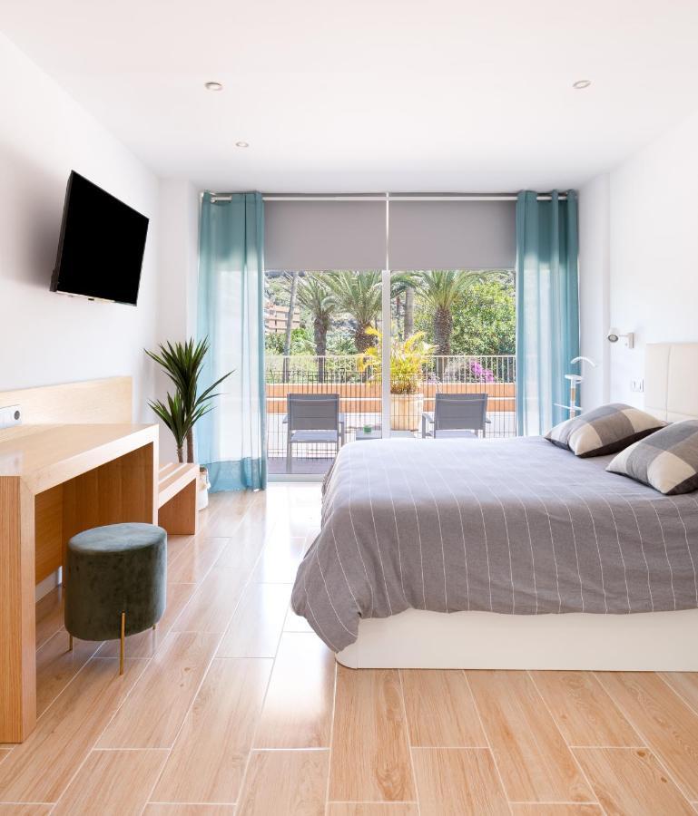 Palmeras Playa Studio: Pools, Beach, Sun & Shore Puerto de la Cruz  Exterior photo